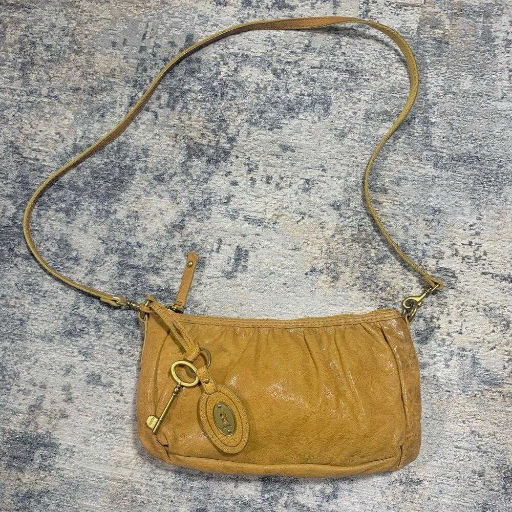 Fossil Leather Distressed Tan Golden With Charm Crossbody Purse Womens